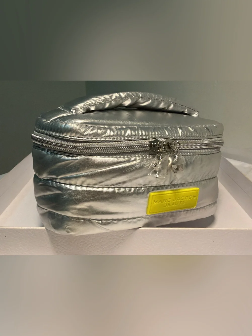 New,unused Small Marc Jacobs Beauty Metallic Silver Quilted Cosmetic Case